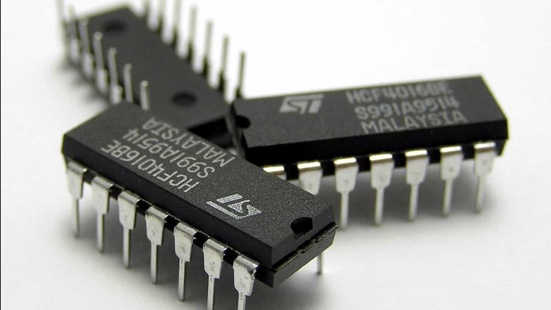 SiC肖特基二极管：关键参数解析与选型策略**